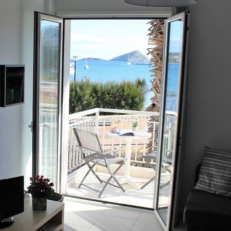 Apartments Mare Blu By The Sea. Pórto Ráfti Exterior foto